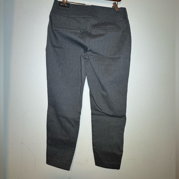 NWT Women’s size medium Gray Ankle work dress Pants mid rise cropped Maurice’s - Picture 3 of 8